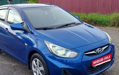 Hyundai Solaris II рестайлинг, 2012 год, 779 000 рублей, 3 фотография