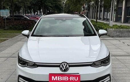 Volkswagen Golf VIII, 2022 год, 1 550 000 рублей, 2 фотография