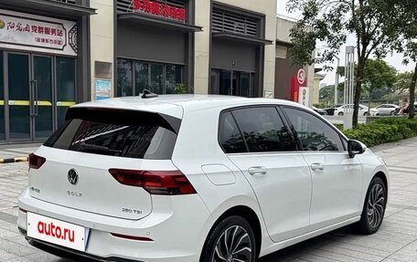 Volkswagen Golf VIII, 2022 год, 1 550 000 рублей, 10 фотография