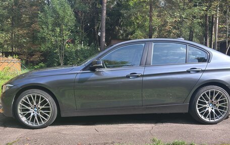 BMW 3 серия, 2016 год, 1 850 000 рублей, 4 фотография