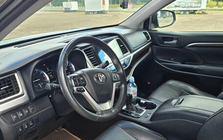 Toyota Highlander III, 2015 год, 3 500 000 рублей, 5 фотография