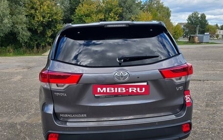 Toyota Highlander III, 2015 год, 3 500 000 рублей, 4 фотография
