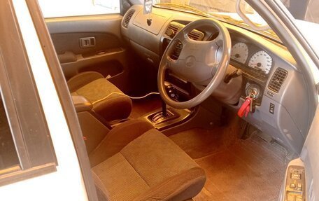 Toyota Hilux Surf III рестайлинг, 1998 год, 1 200 000 рублей, 3 фотография