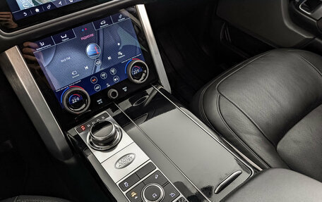 Land Rover Range Rover IV рестайлинг, 2018 год, 6 300 000 рублей, 19 фотография