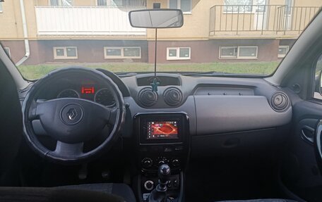 Renault Duster I рестайлинг, 2014 год, 760 000 рублей, 2 фотография