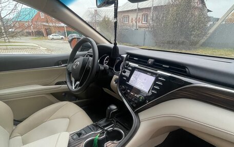 Toyota Camry, 2020 год, 3 650 000 рублей, 4 фотография