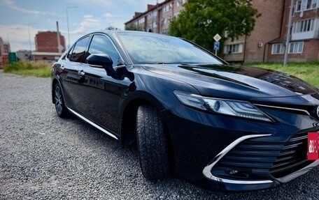 Toyota Camry, 2023 год, 3 320 000 рублей, 3 фотография