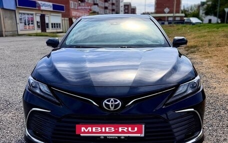 Toyota Camry, 2023 год, 3 320 000 рублей, 4 фотография