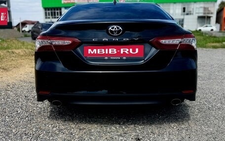 Toyota Camry, 2023 год, 3 320 000 рублей, 5 фотография