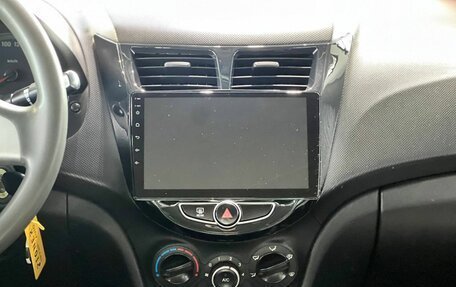 Hyundai Solaris II рестайлинг, 2013 год, 680 000 рублей, 8 фотография