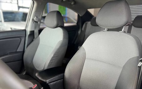 Hyundai Solaris II рестайлинг, 2013 год, 680 000 рублей, 16 фотография