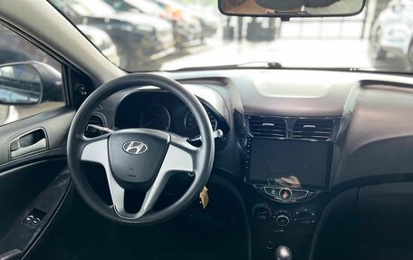 Hyundai Solaris II рестайлинг, 2013 год, 680 000 рублей, 15 фотография