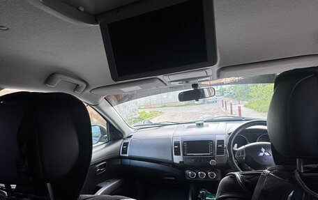 Mitsubishi Outlander III рестайлинг 3, 2010 год, 1 700 000 рублей, 7 фотография