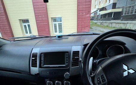 Mitsubishi Outlander III рестайлинг 3, 2010 год, 1 700 000 рублей, 13 фотография
