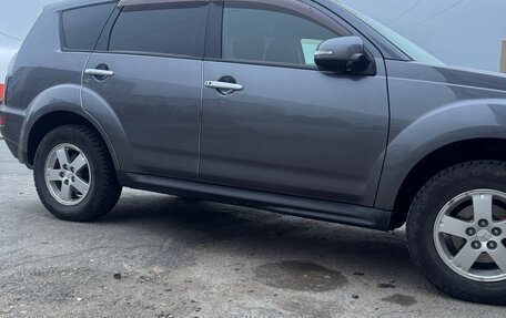 Mitsubishi Outlander III рестайлинг 3, 2010 год, 1 700 000 рублей, 18 фотография