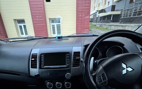 Mitsubishi Outlander III рестайлинг 3, 2010 год, 1 700 000 рублей, 12 фотография