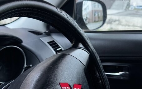 Mitsubishi Outlander III рестайлинг 3, 2010 год, 1 700 000 рублей, 15 фотография