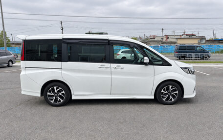 Honda Stepwgn IV, 2020 год, 2 100 000 рублей, 5 фотография
