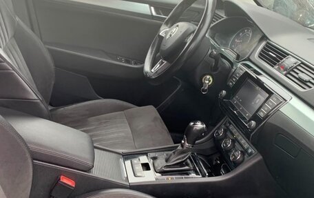 Skoda Superb III рестайлинг, 2015 год, 1 075 000 рублей, 5 фотография