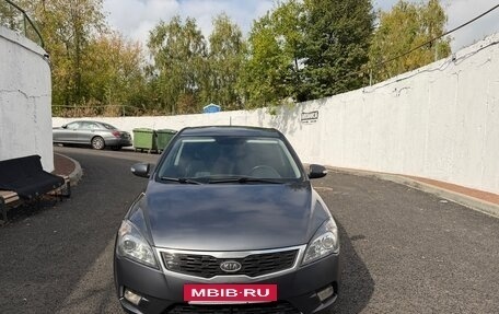 KIA cee'd I рестайлинг, 2010 год, 485 000 рублей, 2 фотография