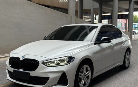 BMW 1 серия, 2022 год, 1 591 000 рублей, 1 фотография