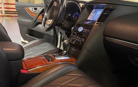 Infiniti QX70, 2014 год, 5 000 000 рублей, 8 фотография