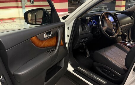 Infiniti QX70, 2014 год, 5 000 000 рублей, 5 фотография