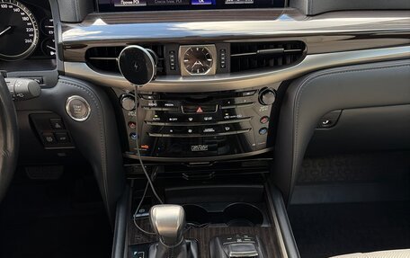 Lexus LX III, 2016 год, 5 990 000 рублей, 13 фотография