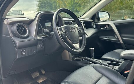 Toyota RAV4, 2017 год, 3 200 000 рублей, 8 фотография