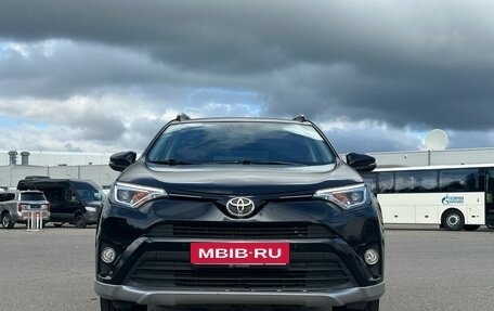 Toyota RAV4, 2017 год, 3 200 000 рублей, 2 фотография
