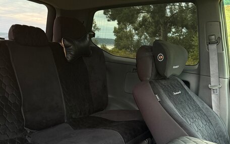 Toyota Land Cruiser Prado 120 рестайлинг, 2004 год, 1 600 000 рублей, 16 фотография