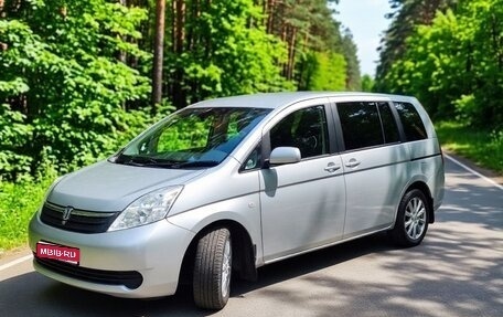 Toyota ISis I, 2005 год, 850 000 рублей, 1 фотография