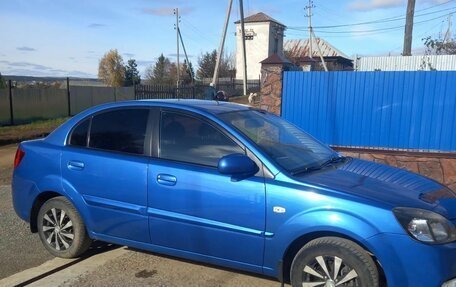 KIA Rio II, 2010 год, 700 000 рублей, 3 фотография