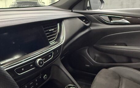 Opel Insignia II рестайлинг, 2019 год, 1 600 000 рублей, 14 фотография