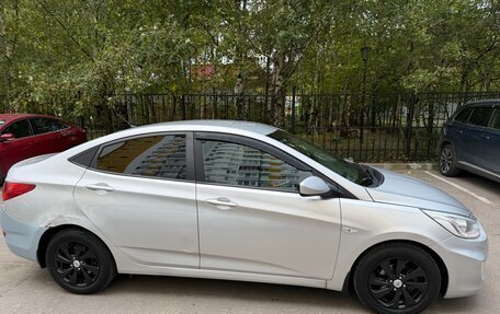 Hyundai Solaris II рестайлинг, 2013 год, 750 000 рублей, 3 фотография