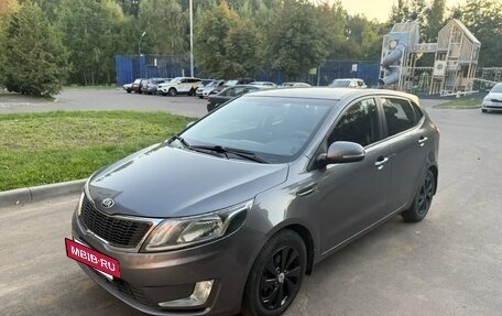 KIA Rio III рестайлинг, 2013 год, 850 000 рублей, 2 фотография