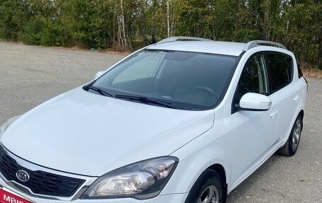 KIA cee'd I рестайлинг, 2011 год, 900 000 рублей, 2 фотография