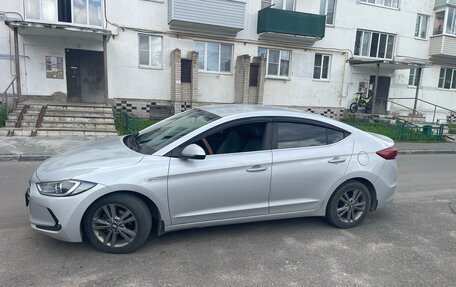 Hyundai Elantra VI рестайлинг, 2016 год, 830 000 рублей, 3 фотография
