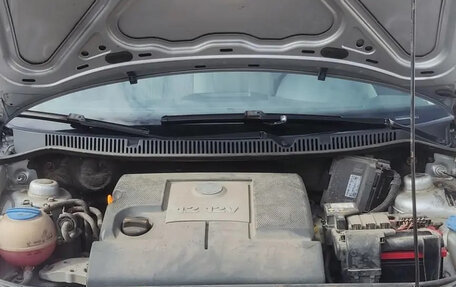 Volkswagen Polo IV рестайлинг, 2006 год, 240 000 рублей, 7 фотография