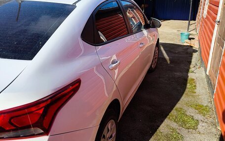 Hyundai Solaris II рестайлинг, 2019 год, 1 100 000 рублей, 3 фотография