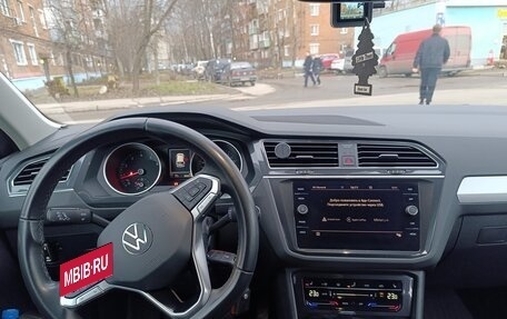 Volkswagen Tiguan II, 2021 год, 2 900 000 рублей, 13 фотография