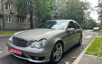 Mercedes-Benz C-Класс, 2005 год, 900 000 рублей, 1 фотография