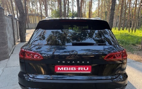 Volkswagen Touareg III, 2019 год, 4 390 000 рублей, 2 фотография
