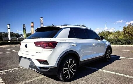 Volkswagen T-Roc I, 2022 год, 1 770 000 рублей, 4 фотография