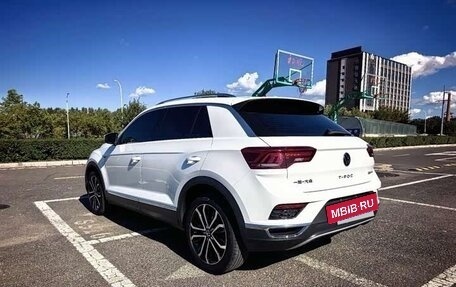 Volkswagen T-Roc I, 2022 год, 1 770 000 рублей, 5 фотография