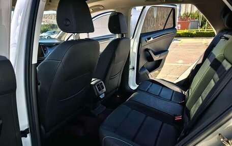 Volkswagen T-Roc I, 2022 год, 1 770 000 рублей, 15 фотография