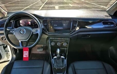 Volkswagen T-Roc I, 2022 год, 1 770 000 рублей, 10 фотография