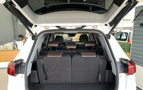 Chery Tiggo 8 Pro, 2023 год, 2 050 000 рублей, 13 фотография