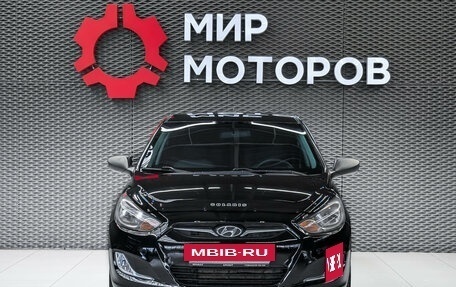 Hyundai Solaris II рестайлинг, 2014 год, 850 000 рублей, 2 фотография