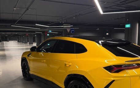 Lamborghini Urus I, 2022 год, 25 000 000 рублей, 3 фотография